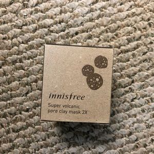 innisfree super volcanic pore clay mask